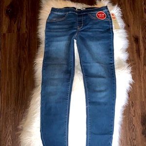 Levi’s jeans jeggings NWT